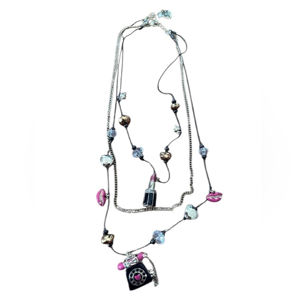 BETSEY JOHNSON Vintage RARE Film Noir Illusion Triple 3 Tier Charm Necklace NEW